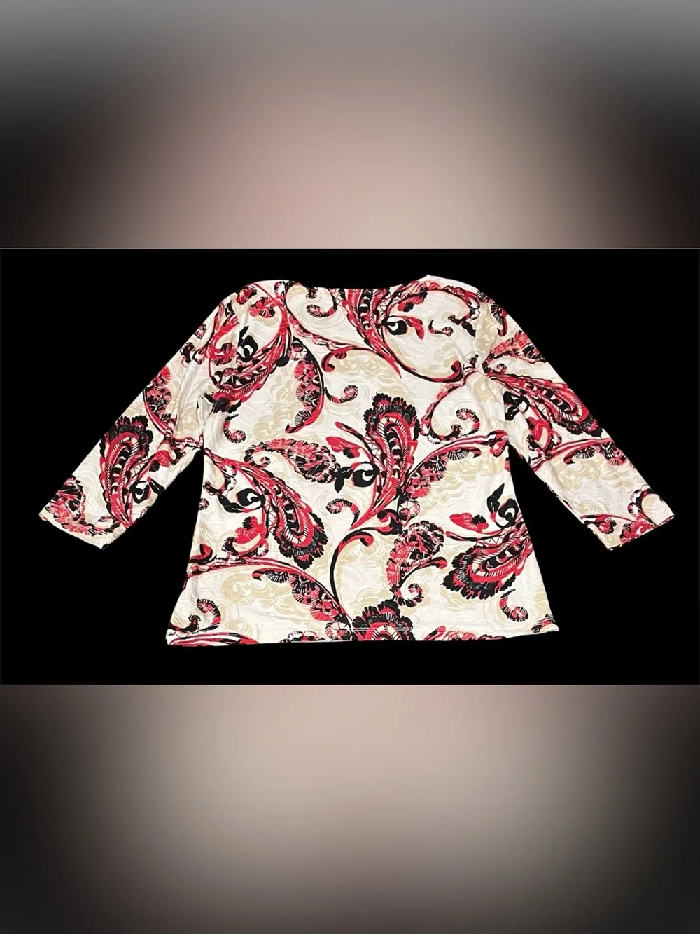 Women’s Size M JM Collection Red & White Paisley Longsleeve‎ Top.